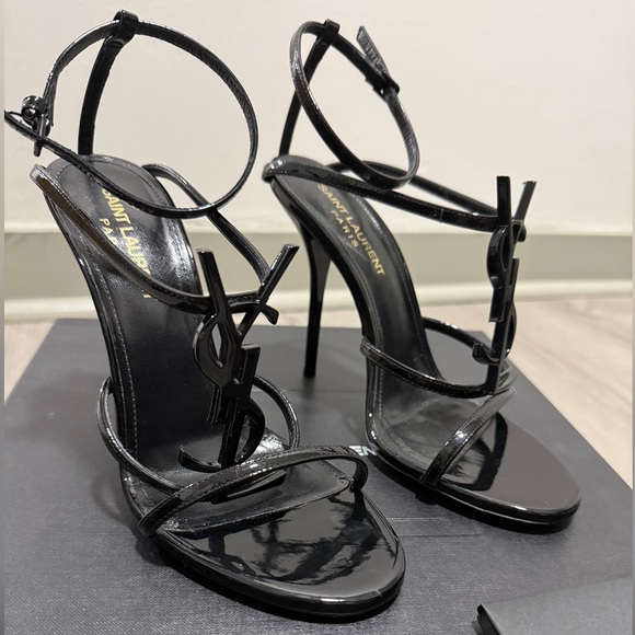 Saint Laurent
Cassandra Leather Sandals size 36 - Picture 3 of 3